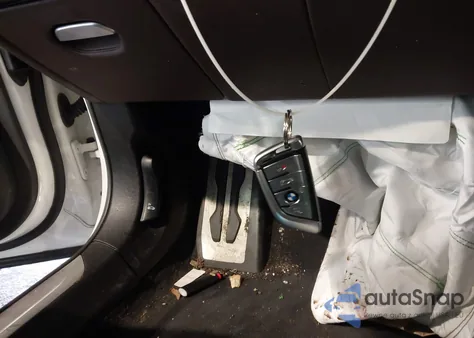 2017 BMW Alpina B7 xDrive из США, поврежденный, VIN WBA7F2C57HG421486